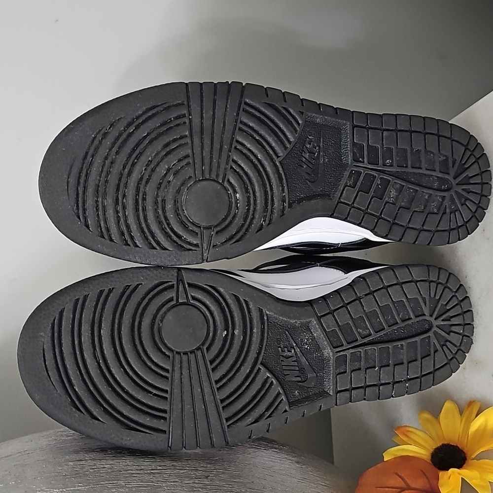 Nike Dunk Low Pandas - Picture 7 of 8